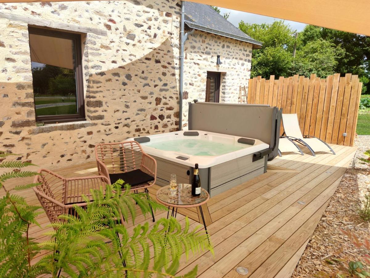 La Douce Halte - Gites Avec Spa Ou Sauna Saint-Ouen-Des-Toits Esterno foto