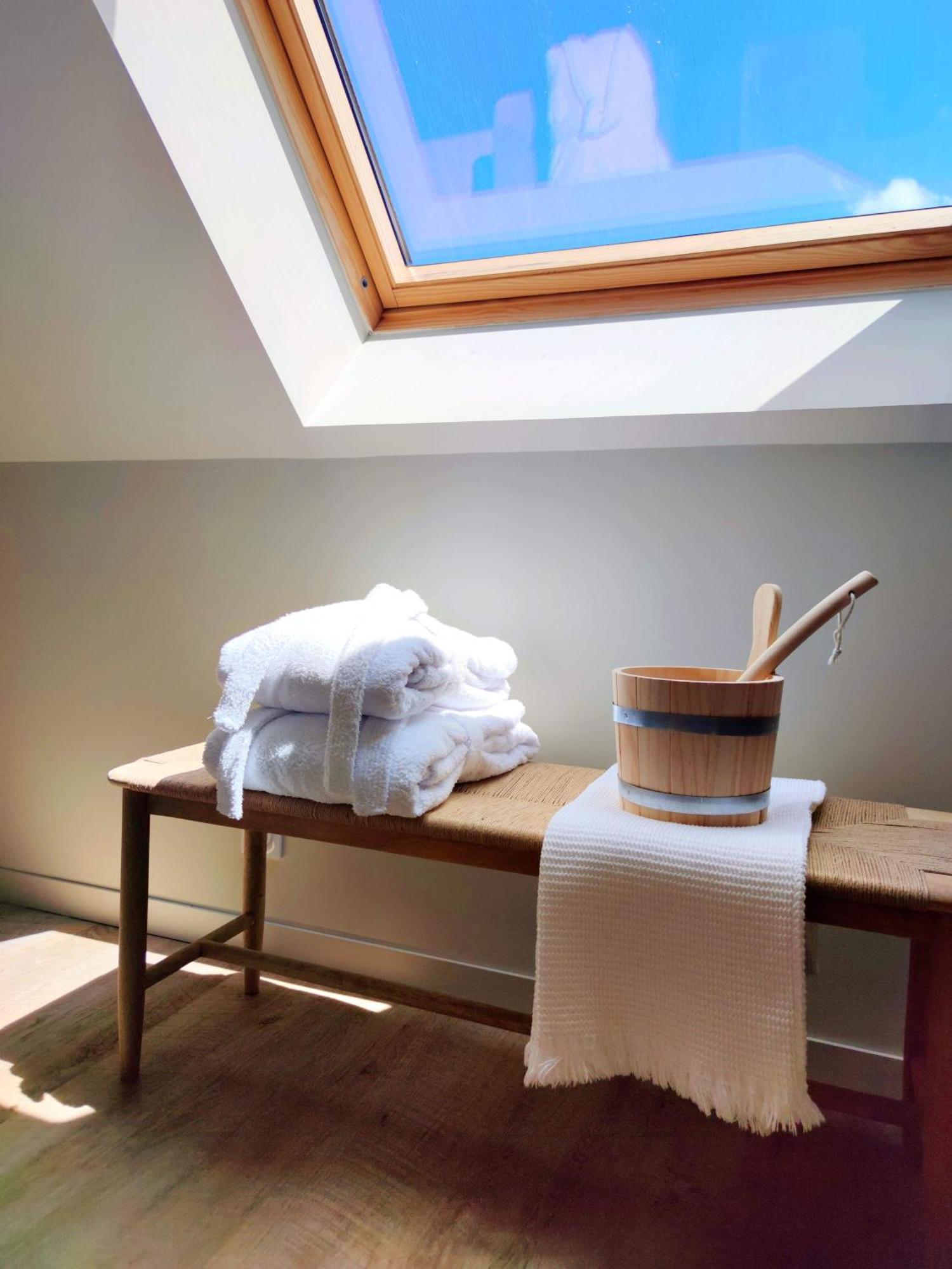 La Douce Halte - Gites Avec Spa Ou Sauna Saint-Ouen-Des-Toits Esterno foto